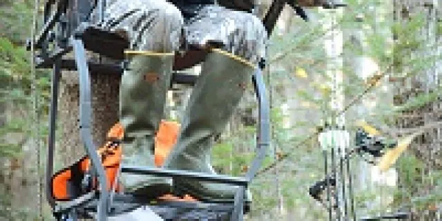 hunter in a tree stand